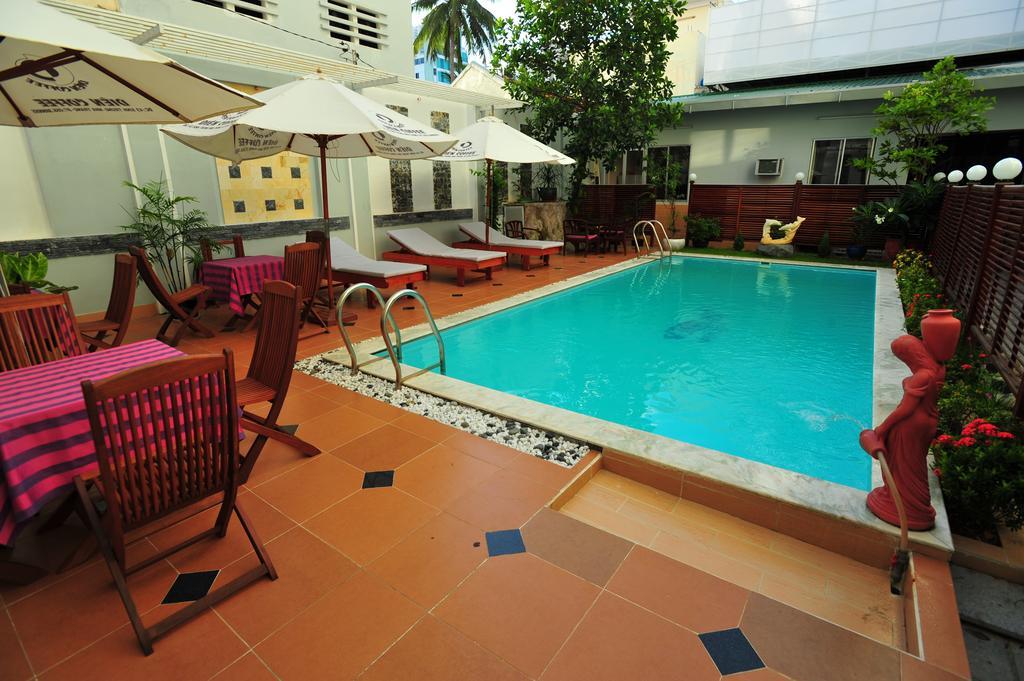 Violet Hotel Nha Trang Szoba fotó